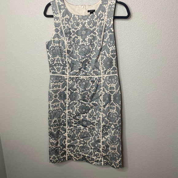 Ann Taylor Dresses & Skirts - Ann Taylor Faux Lace Sleeveless Shift Dress Sz 8